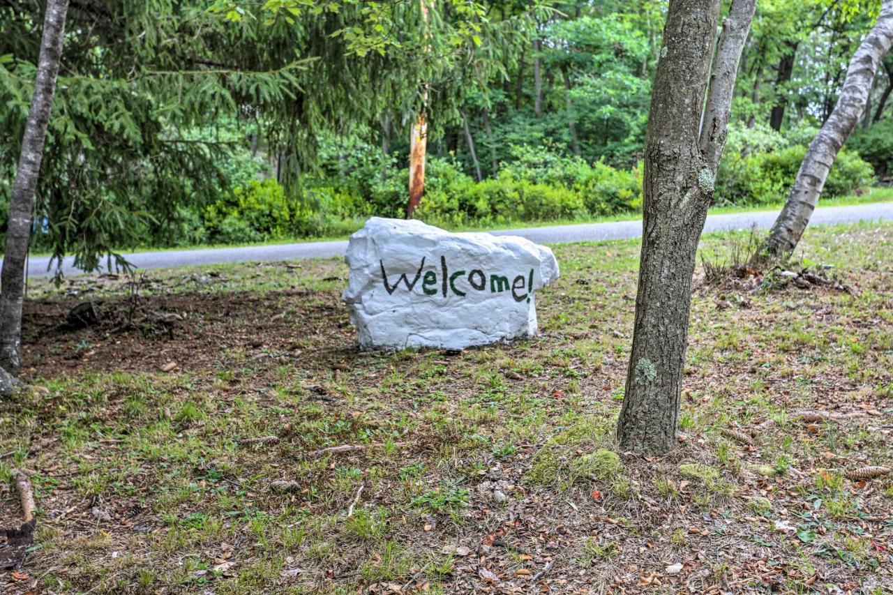Serene Long Pond Home With Game Room And Beach Access! Eksteriør billede